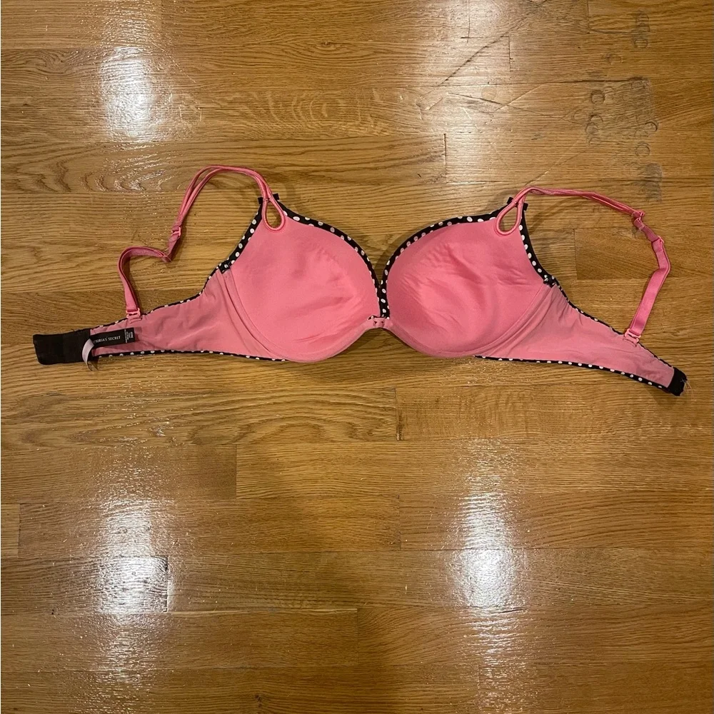 Gorgeous Victoria’s Secret polka dot push-up bra - Picture 4 of 5